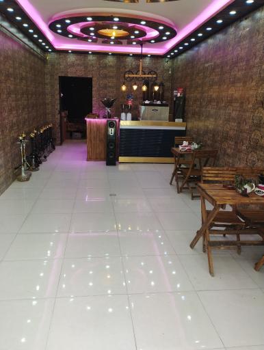 عکس کافه میدنایت