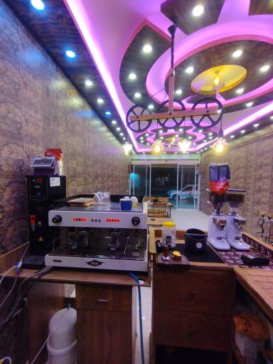 عکس کافه میدنایت