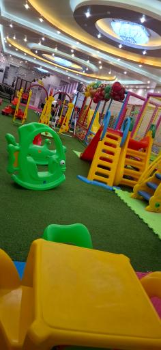 عکس خانه بازی اوینا