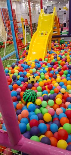 عکس خانه بازی اوینا