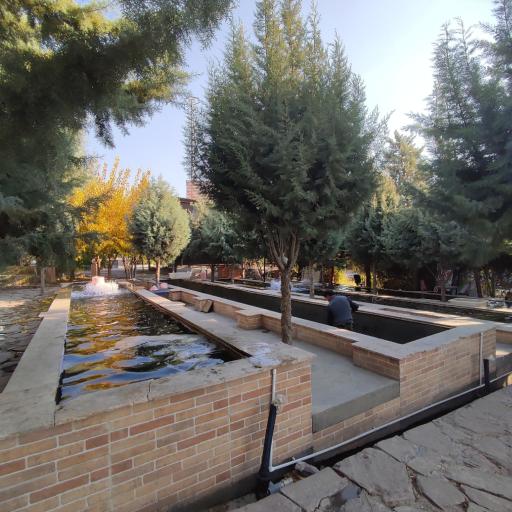 عکس رستوران ماهی سرای برکه