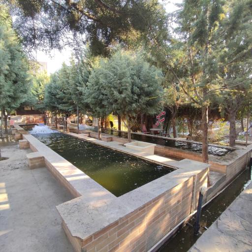 عکس رستوران ماهی سرای برکه