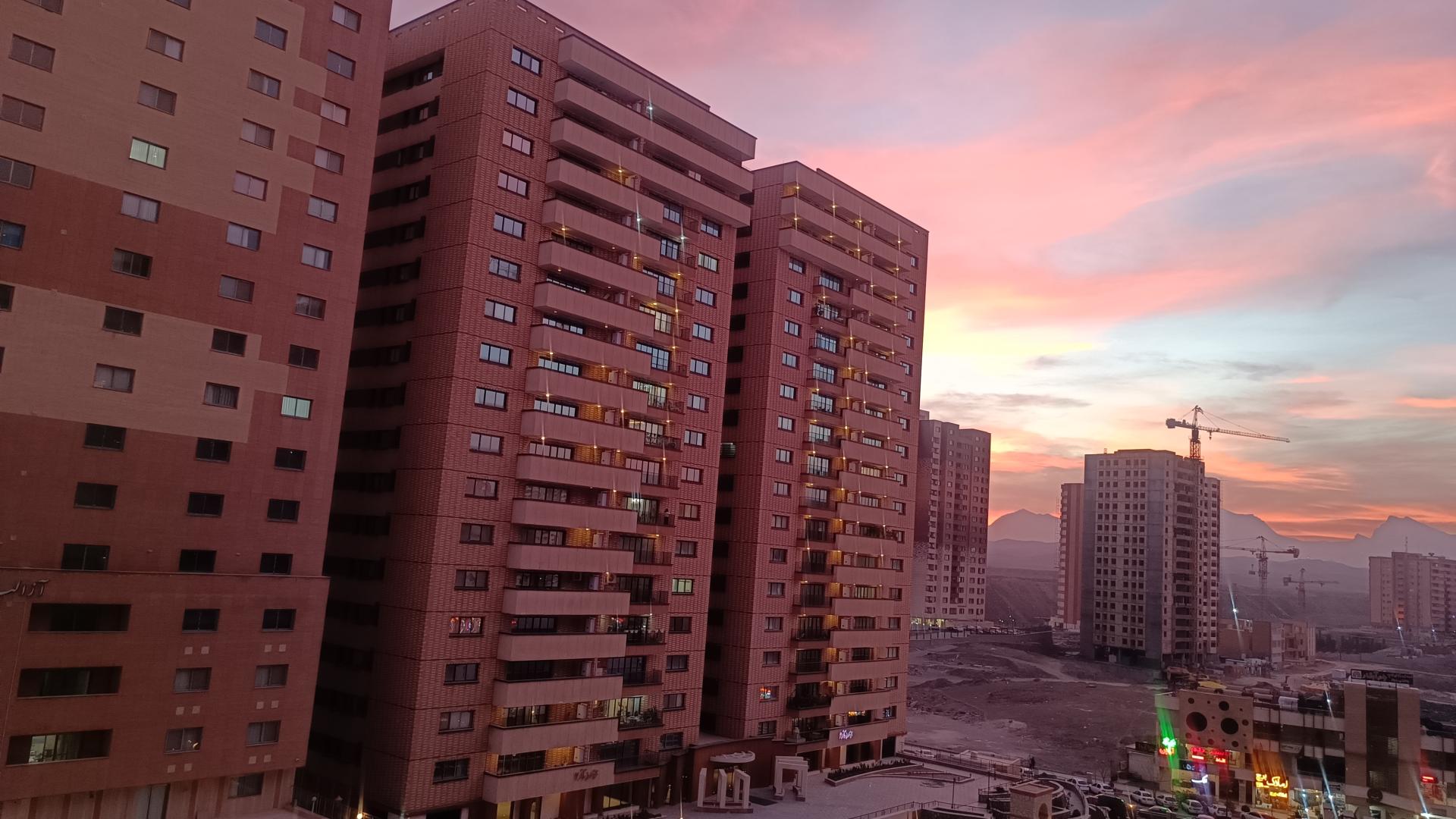 عکس مجتمع مسکونی ناز 7