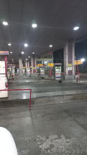 عکس پمپ بنزین آفتاب البرز