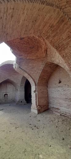 عکس کاروان سرا صدر آباد 