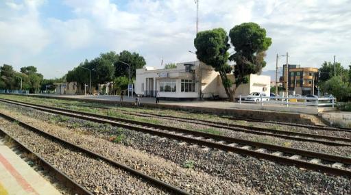 عکس ایستگاه راه آهن هشتگرد