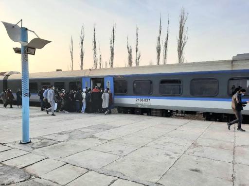 عکس ایستگاه راه آهن هشتگرد