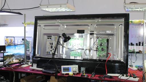 عکس تعمیرات تخصصی تلویزیون نوروزی آمل 