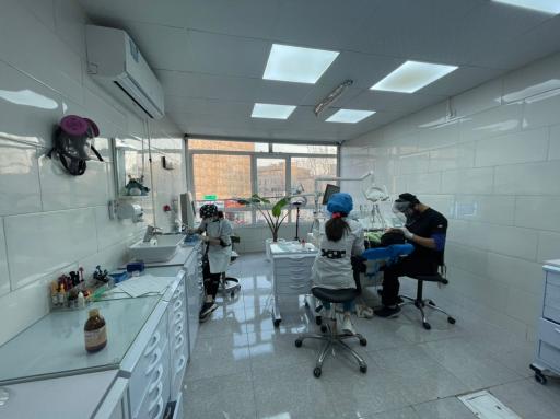 عکس دندانپزشکی دکتر حمید کثیری 