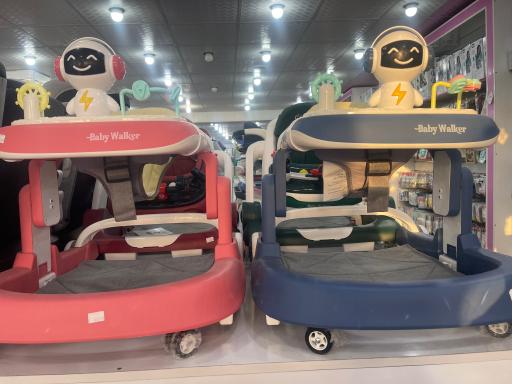 عکس فروشگاه سیسمونی دنیای کودک افق