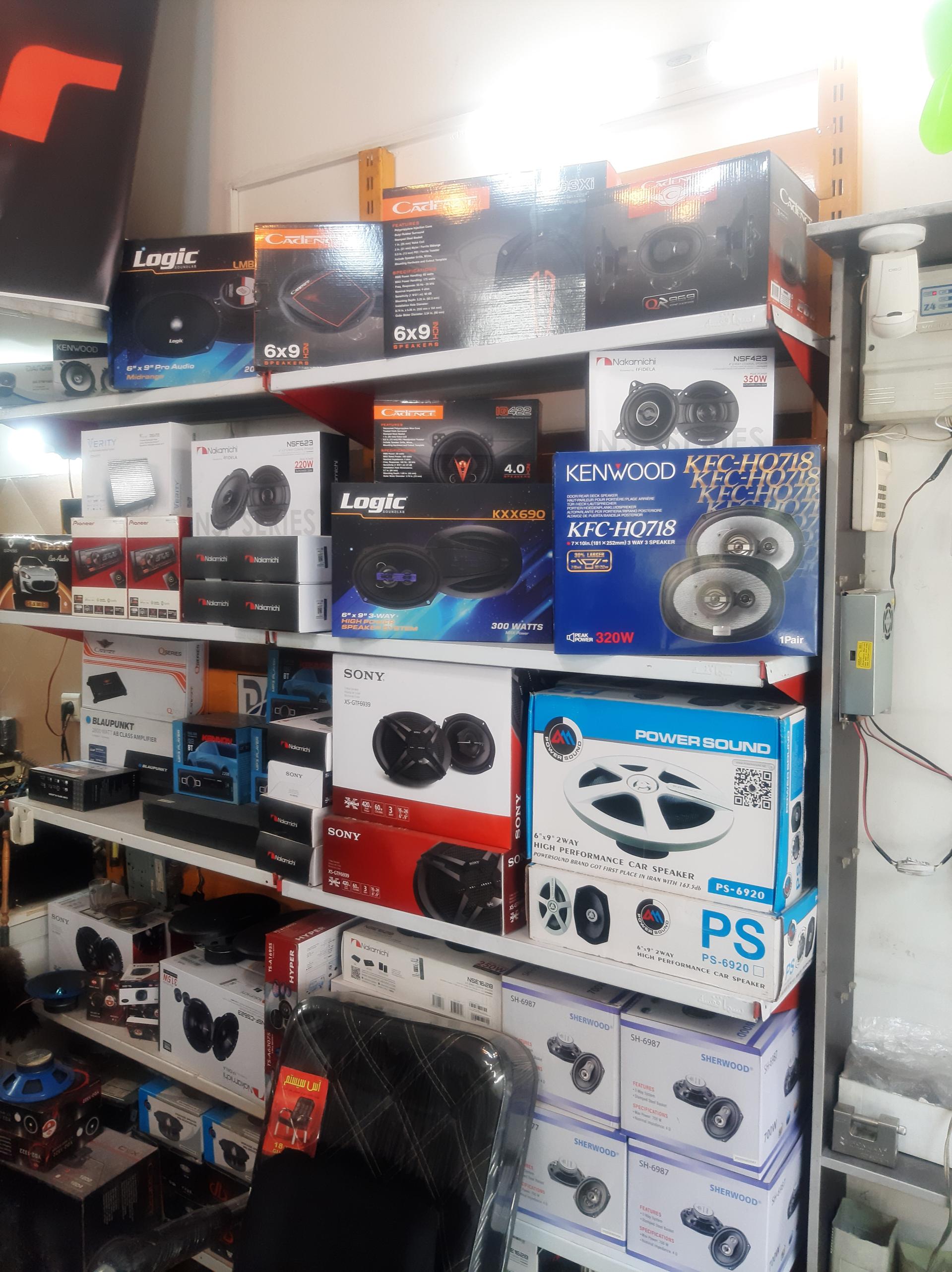 عکس رادیو، پخش و دزدگیر حسین