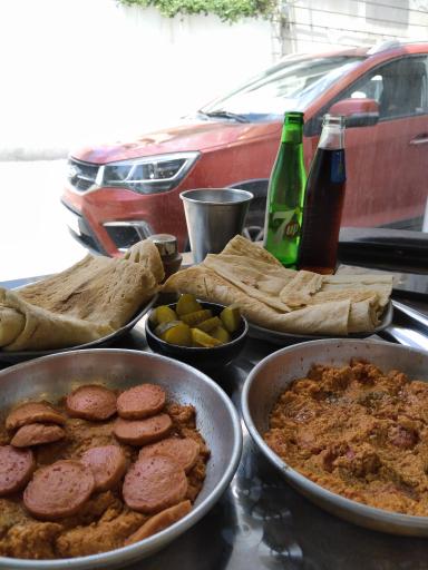 عکس کافه صبحانه اردیبهشت