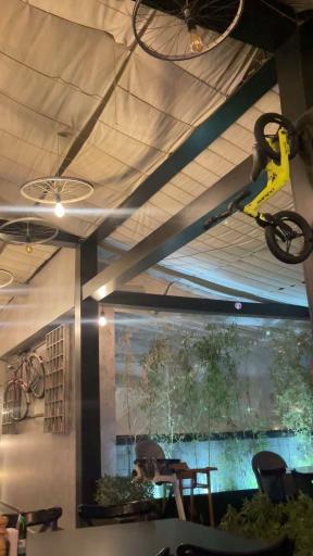 عکس کافه رستوران بایسیکل 