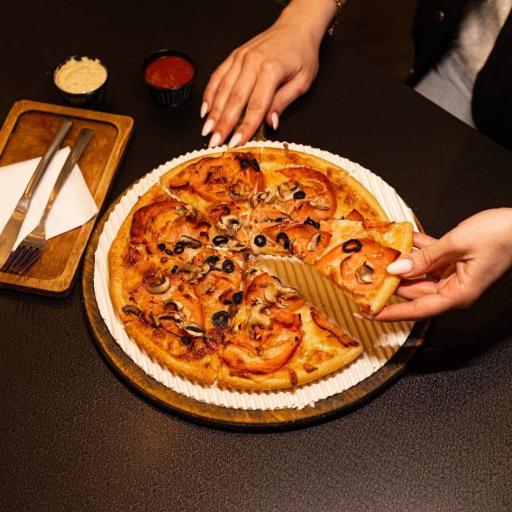 عکس کافه رستوران بایسیکل 