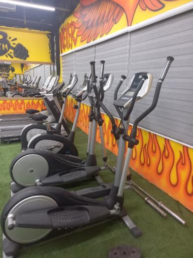 عکس باشگاه بدنسازی علیپور