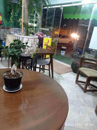 عکس کافه صبحانه آونگ