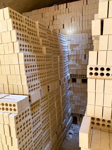 عکس کارخانه آجر دیرینه امینی