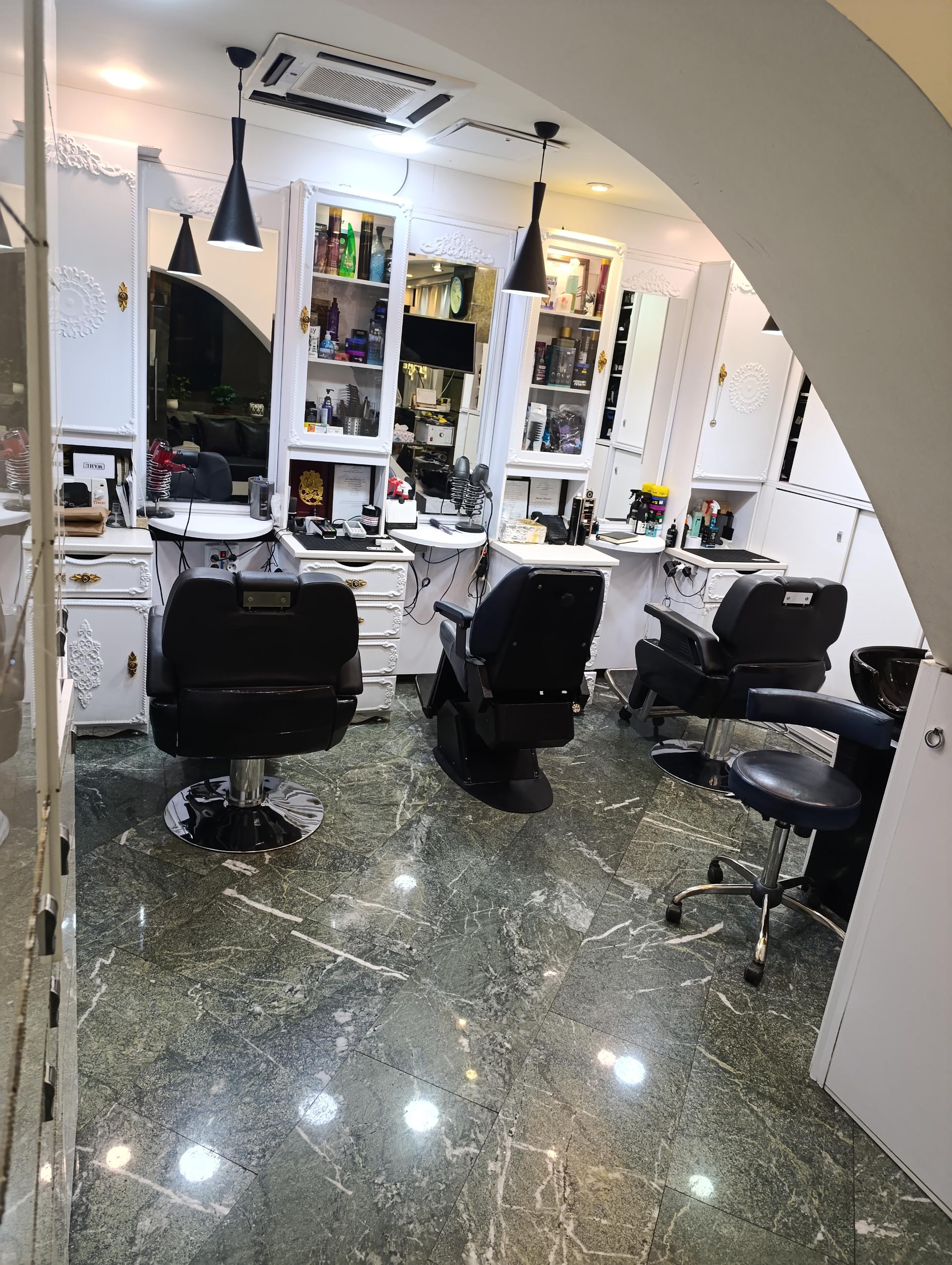 عکس سالن آرایش مردانه ۱۱۰ هتل شیراز