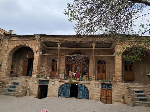 خانه رئوفیها