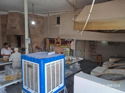 عکس نانوایی سنگک