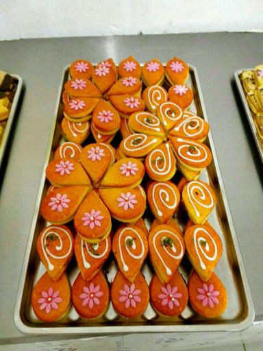 عکس نان شیرینی لادن