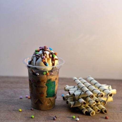 عکس بستنی با شیر گاومیش آرن