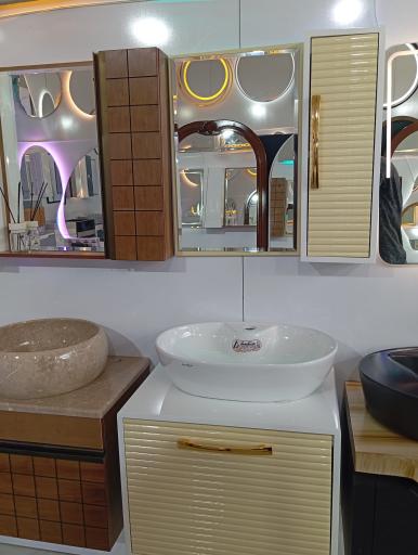 عکس گروه تولیدی آینه و روشویی pig