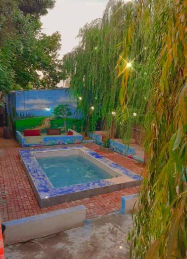 عکس باغچه رستوران علی (برکه سابق) 