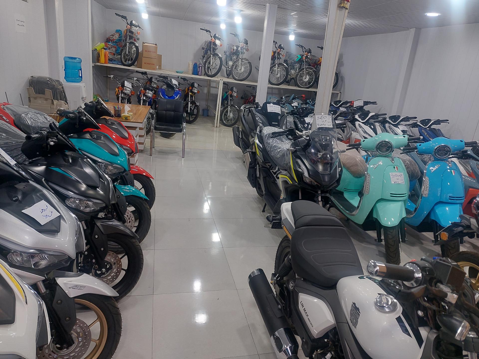 عکس موتورسیکلت اعتماد جم