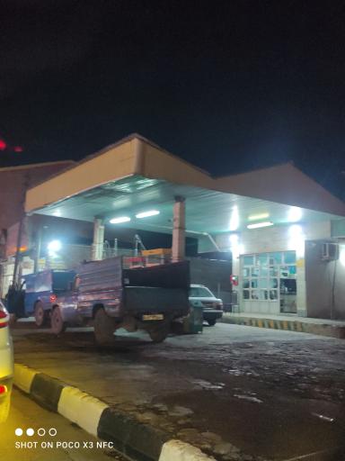 عکس پمپ بنزین کومله