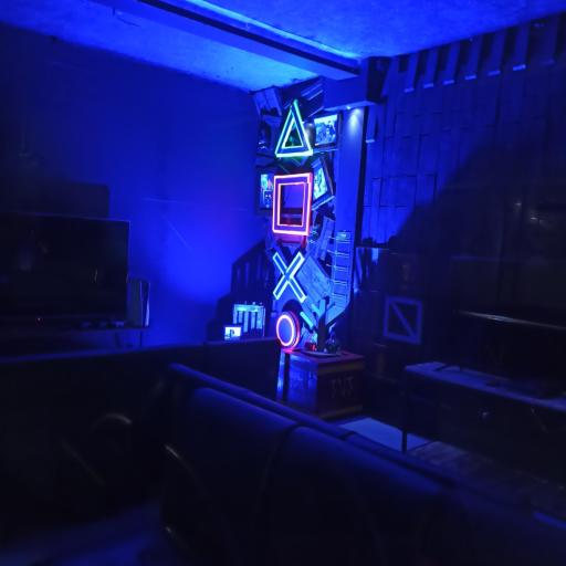 عکس کلوپ بیلیارد زنبق