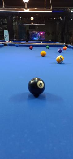 عکس کلوپ بیلیارد زنبق