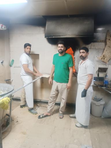 عکس نانوایی سنگک