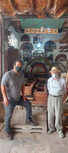 عکس کارگاه نجاری و گره چینی رحیمی