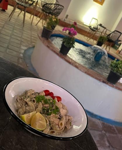 عکس کافه رستوران مون