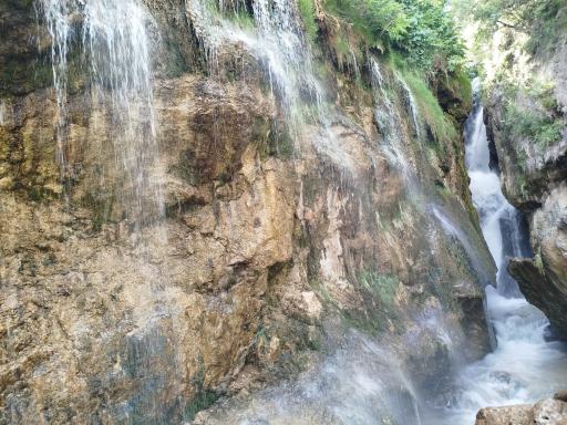 عکس آبشار گل آخور