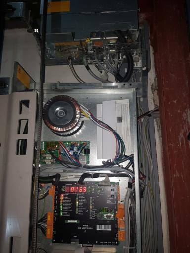 عکس تعمیرات وسایل برقی سالار