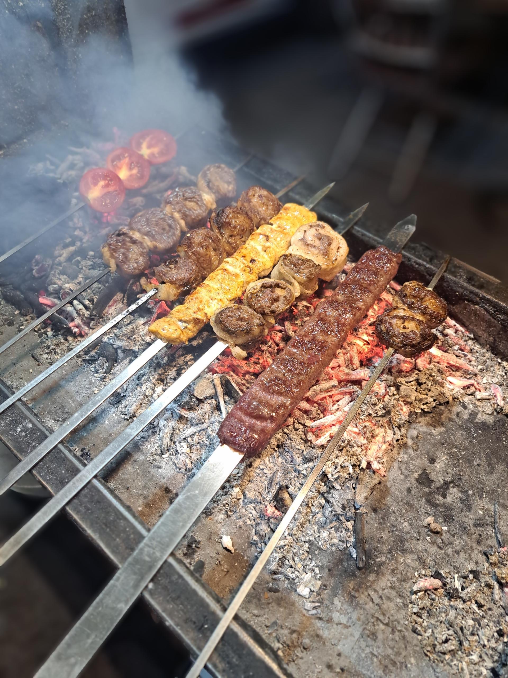 عکس جگر کبابی سه کاج