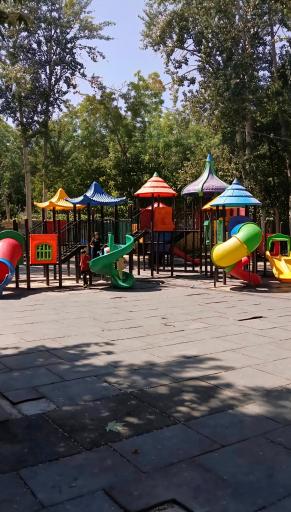عکس زمین بازی بچه ها