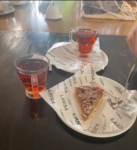 عکس کافه قنادی لاریسا