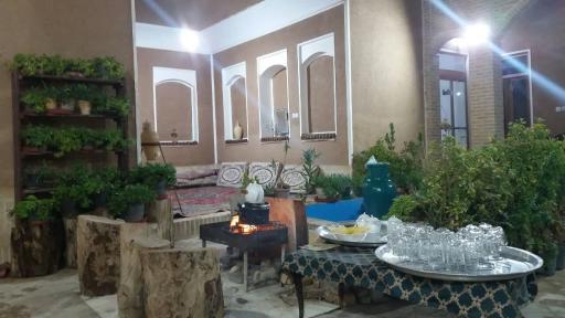 عکس دفتر اجرا و مشاوره تورهای کویر ورزنه