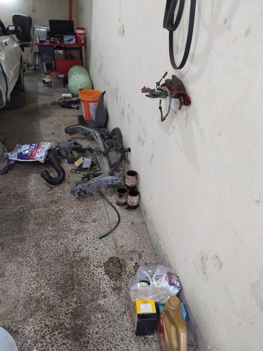 عکس تعمیرگاه حمید قربانی شهرضا