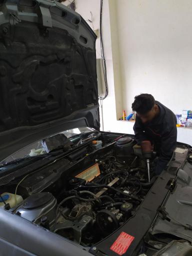 عکس تعمیرگاه حمید قربانی شهرضا