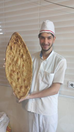 عکس نان تنوری خراسانی نان بربری سنتی(مجتمع نان معصومی )