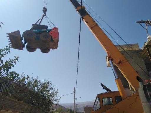 عکس دفتر جرثقیل صادقیان