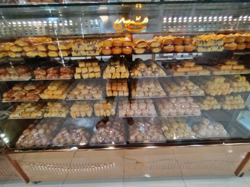 عکس شیرینی سرای ولیعصر