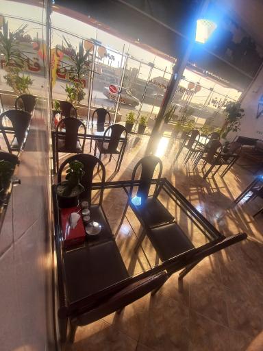 عکس رستوران سنتی قائم