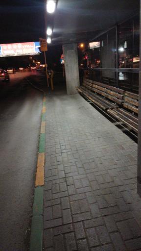 عکس ایستگاه اتوبوس میدان استقلال