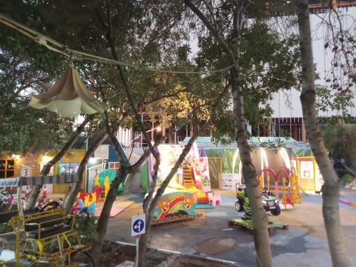 عکس کلوپ دوچرخه سواری و بازی نونهالان لبخند