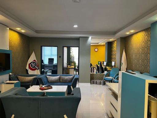 عکس دپارتمان اداری منابع انسانی آسمان 